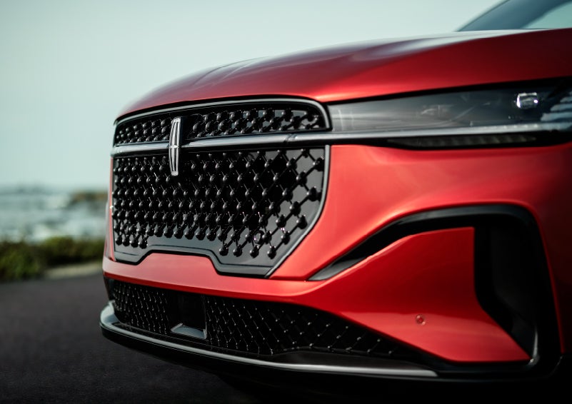 The sleek grille of a 2025 Lincoln Nautilus® SUV with the available Jet Appearance Package makes a bold statement. | Star Lincoln in Southfield MI